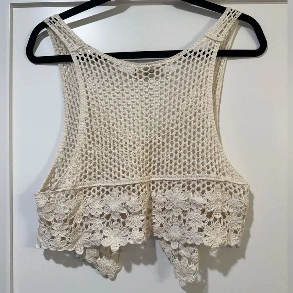 Lulla Collection crochet vest. - Picture 6 of 8